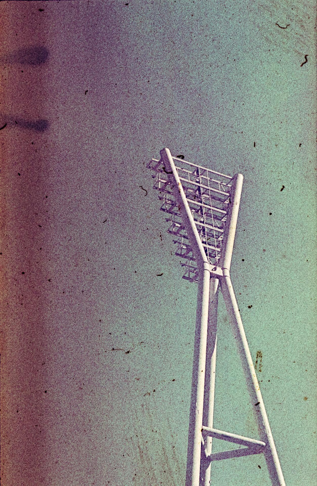 Thumbnail /2022 Berlin/Mauerpark Flutlicht.jpg